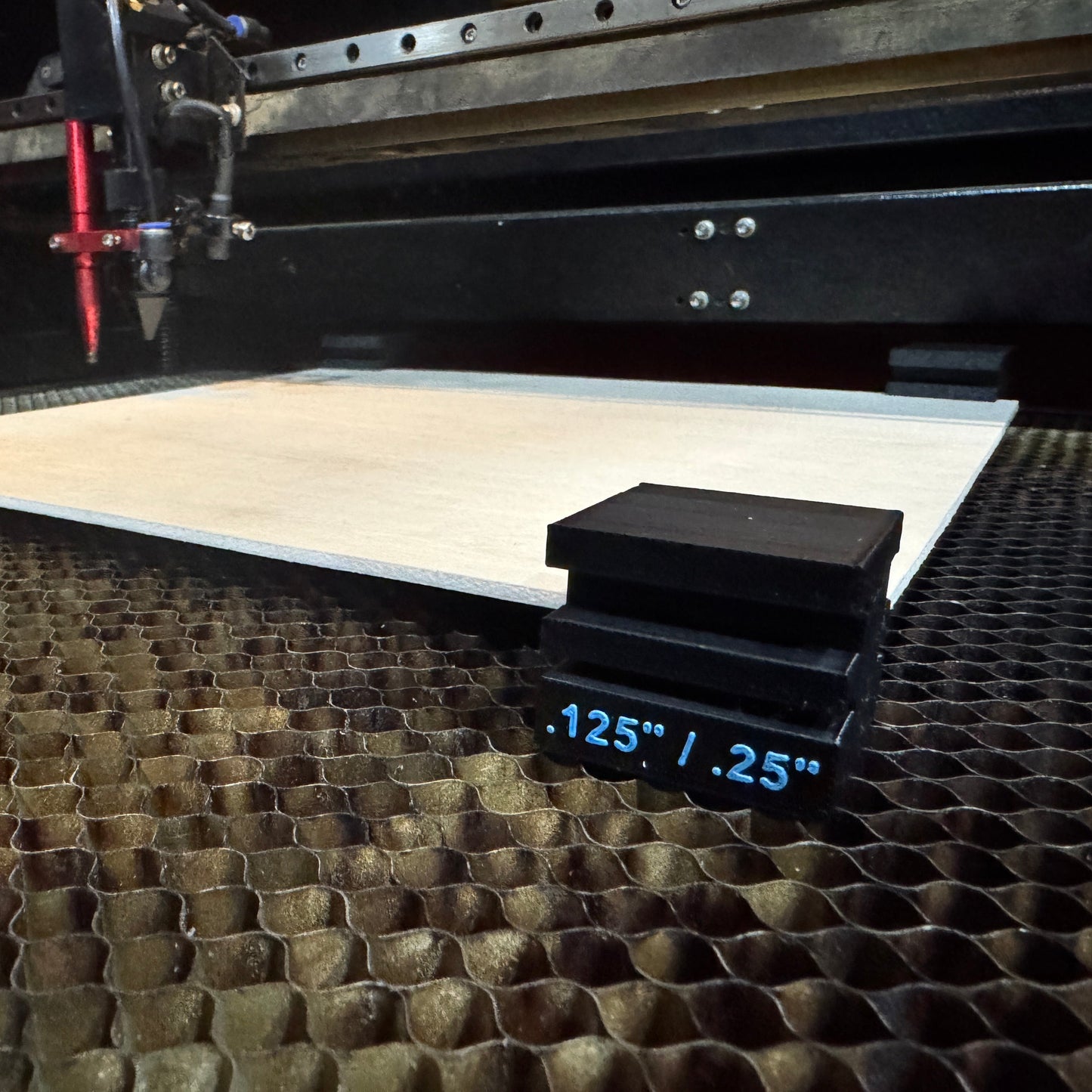 Dual Slot Anti-Flashback Riser for CO2 lasers